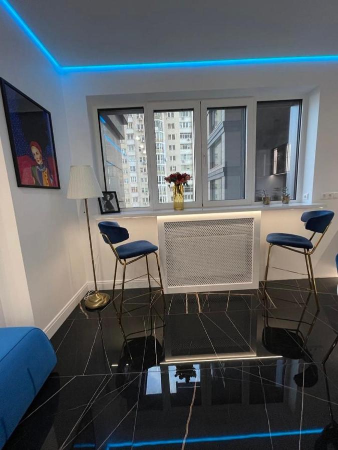 1 Room 65M2 Center Of Obolon Near River Side. Kiew Exterior foto